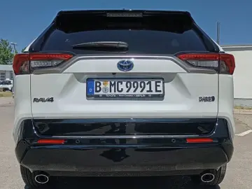 RAV 4 2.5 Plug-in Hybrid 4x4 Style JBL Bearlock