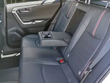 RAV 4 2.5 Plug-in Hybrid 4x4 Style JBL Bearlock