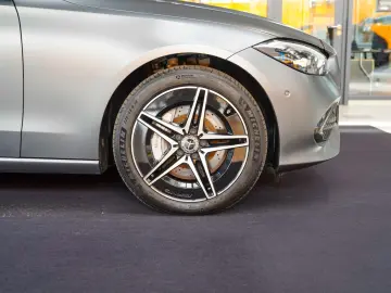 C 400 e 4M AMG Line Night MATT Burmester -45%
