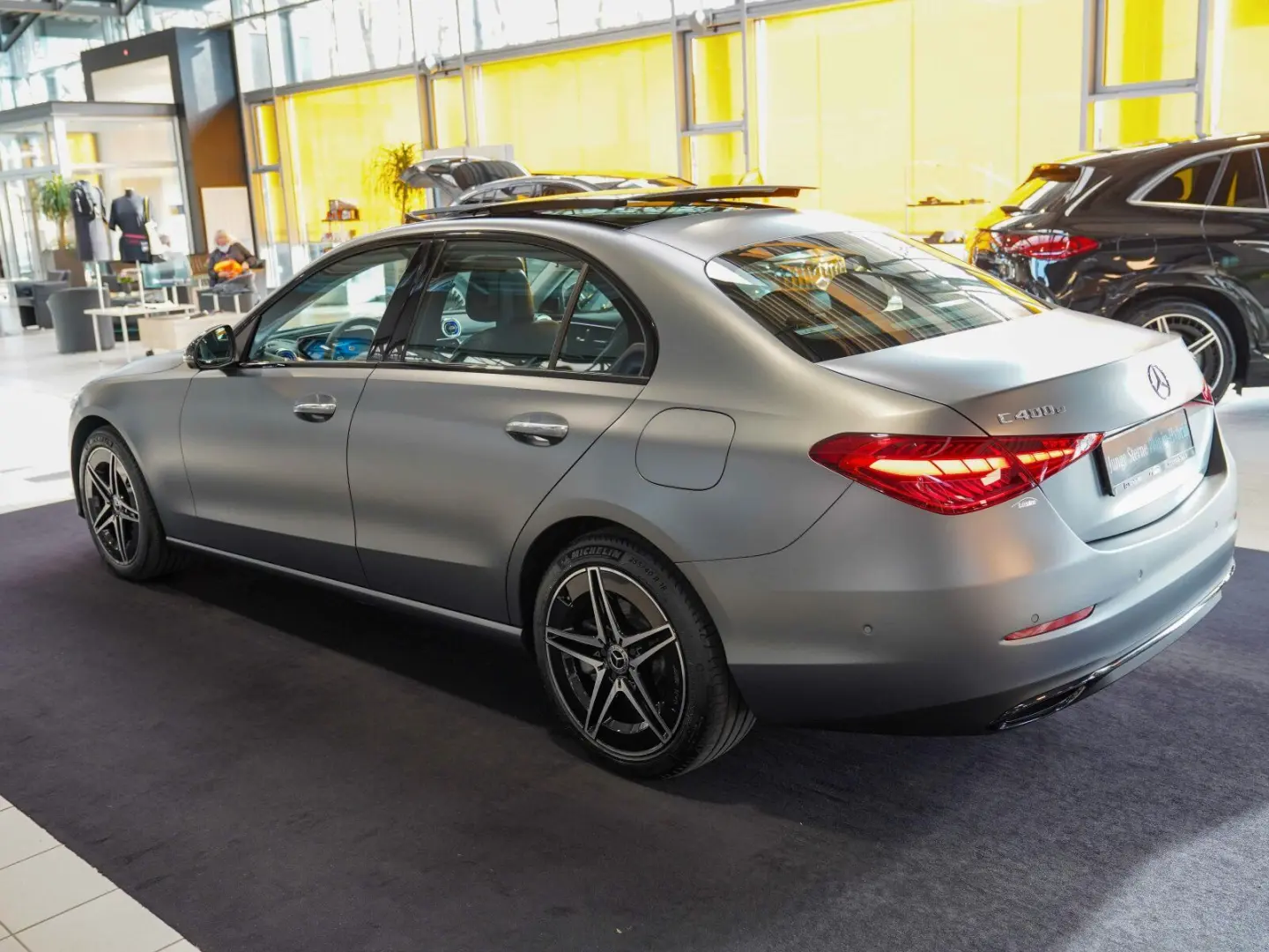 C 400 e 4M AMG Line Night MATT Burmester -45%
