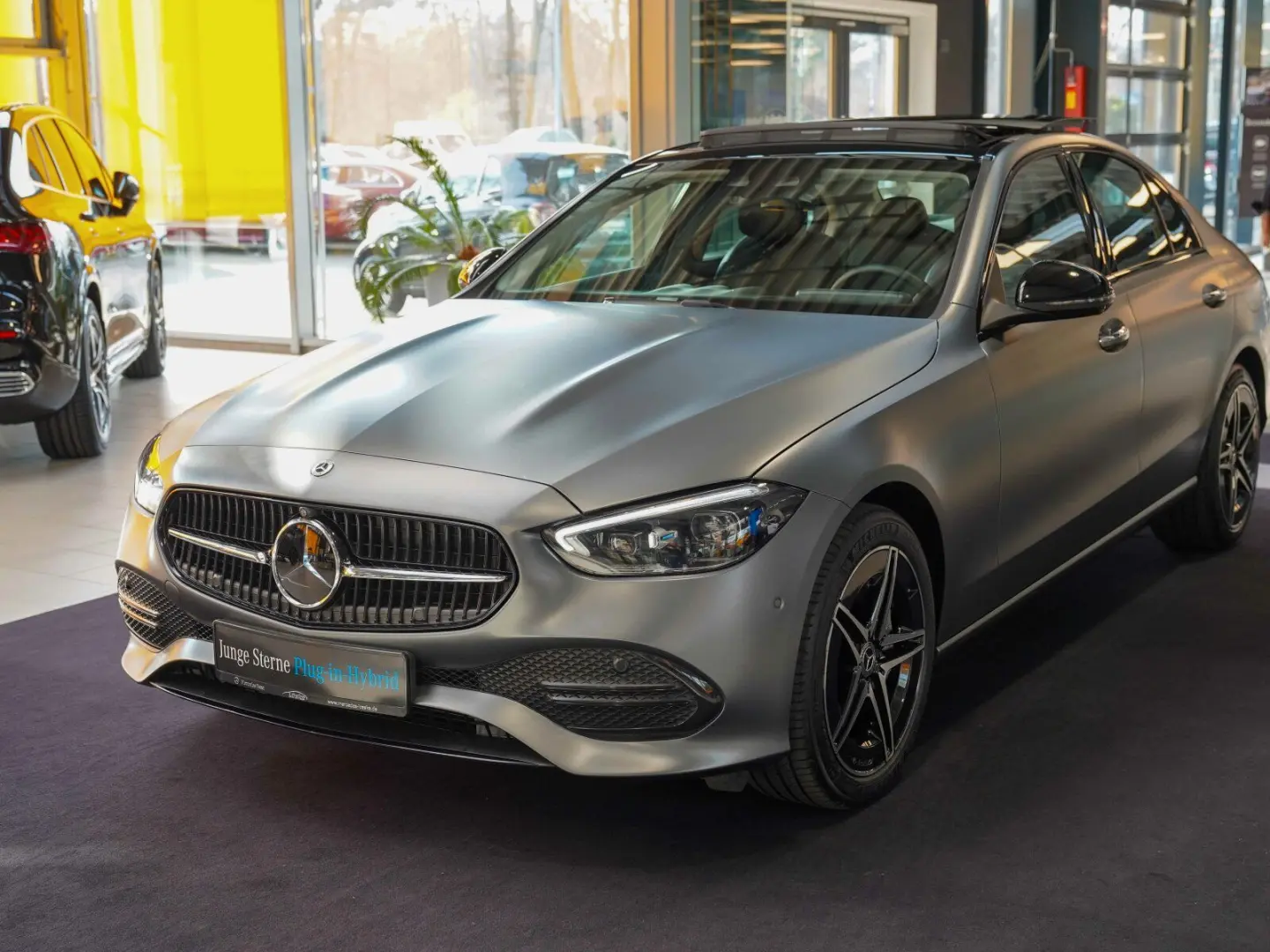 C 400 e 4M AMG Line Night MATT Burmester -45%