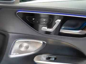 C 400 e 4M AMG Line Night MATT Burmester -45%