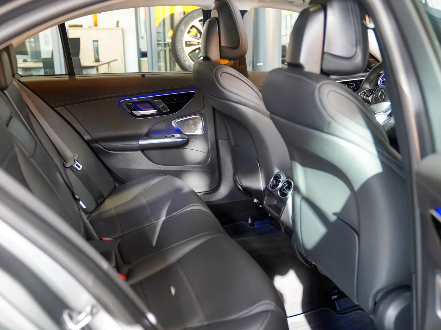 C 400 e 4M AMG Line Night MATT Burmester -45%