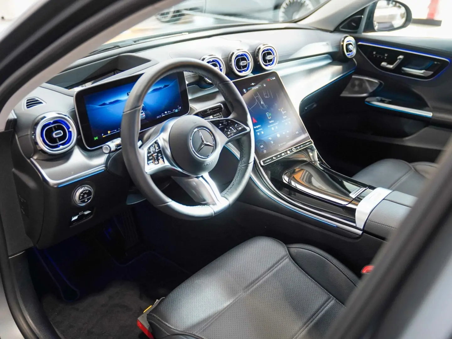 C 400 e 4M AMG Line Night MATT Burmester -45%