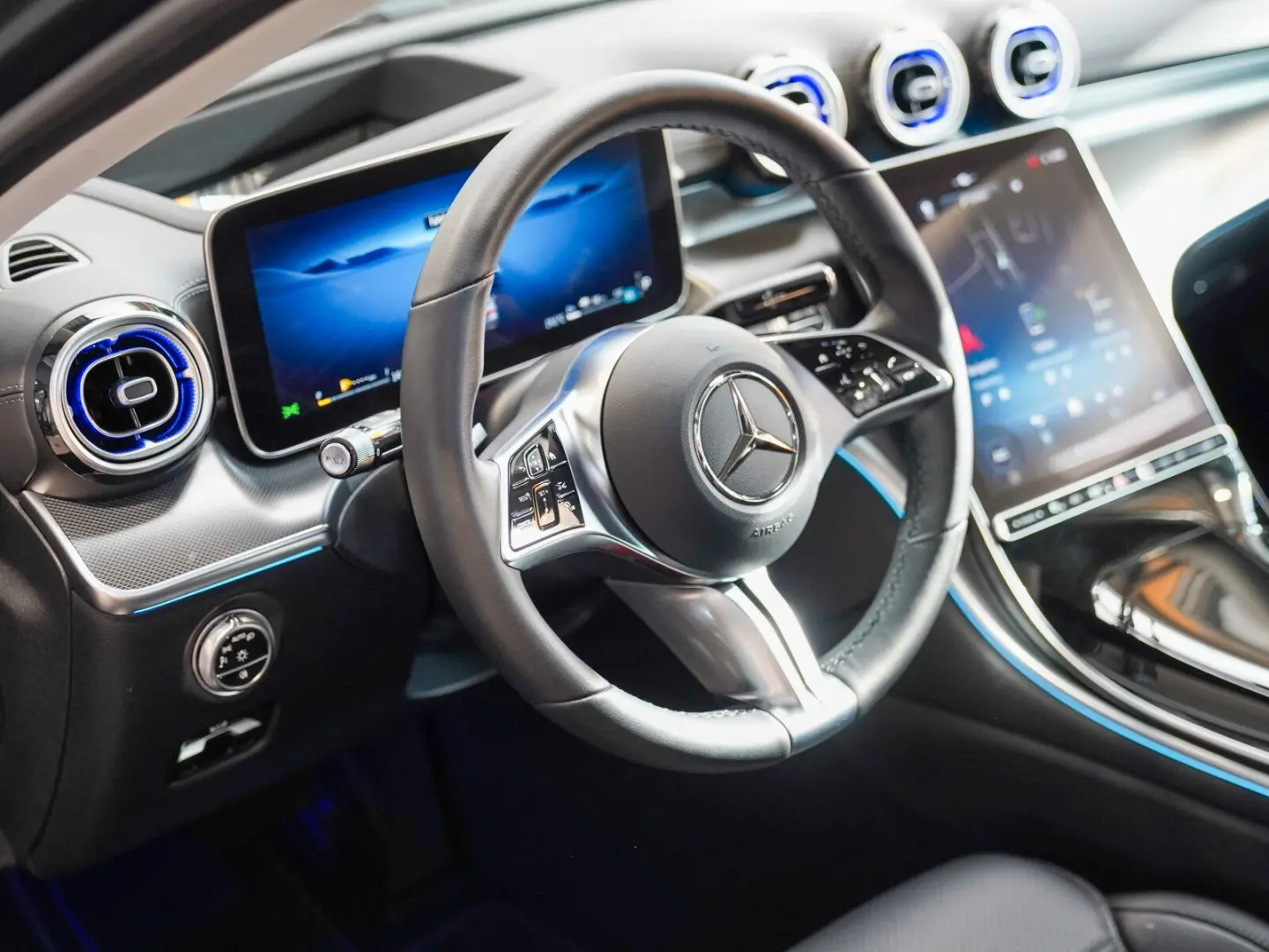 C 400 e 4M AMG Line Night MATT Burmester -45%