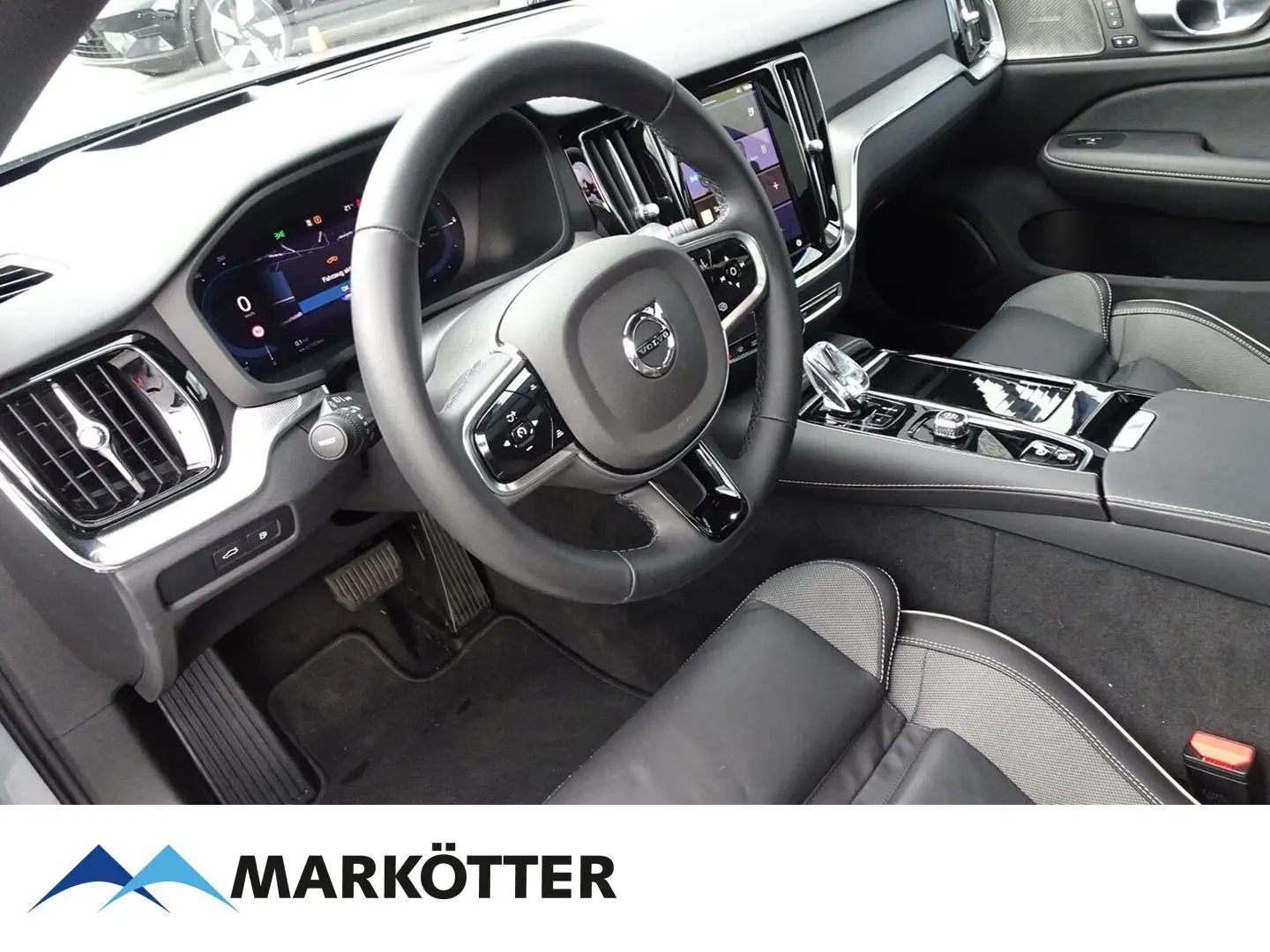 V60 T6 Plus Dark Recharge AWD PANO/ACC/BLIS/LED