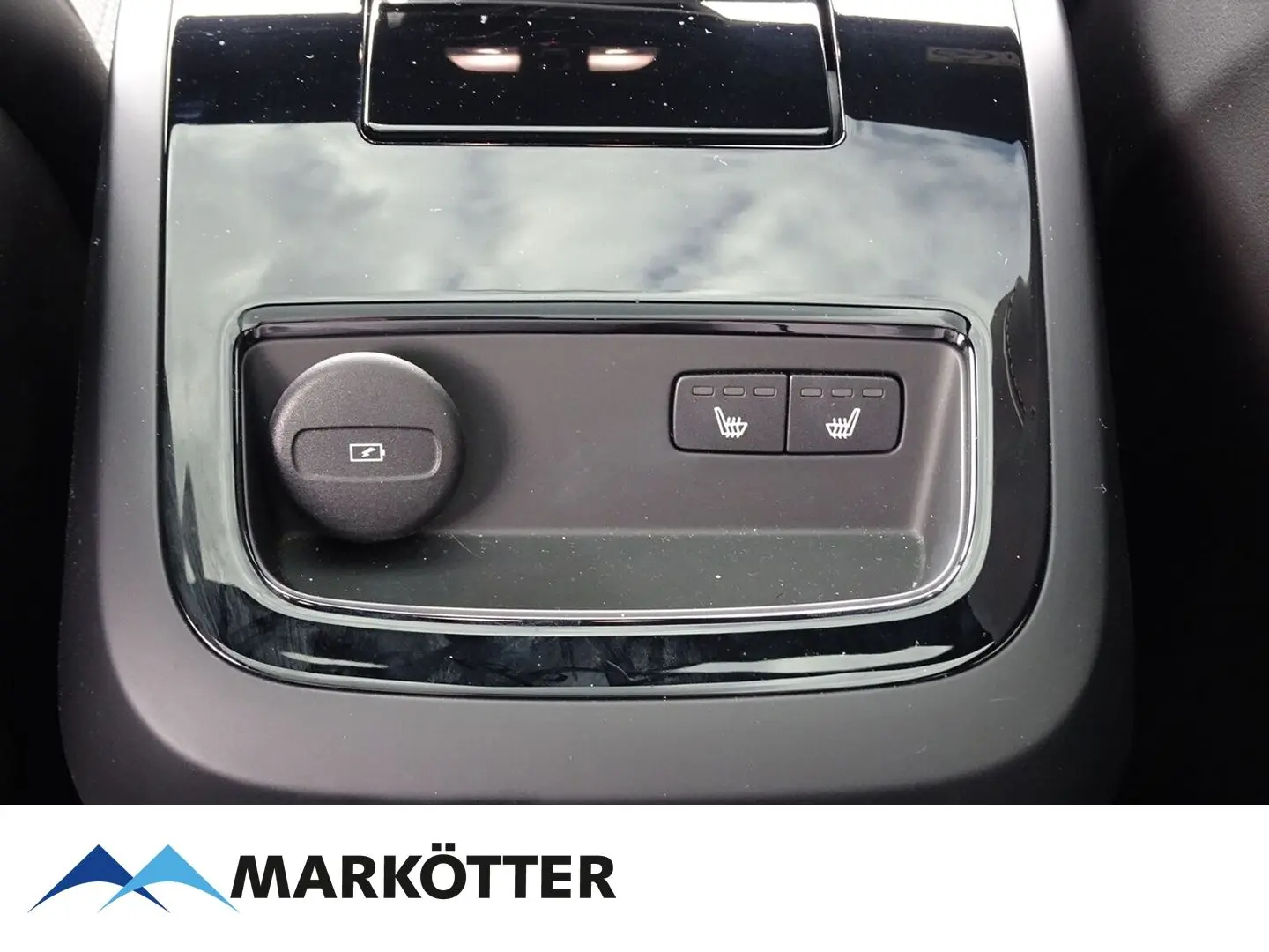V60 T6 Plus Dark Recharge AWD PANO/ACC/BLIS/LED