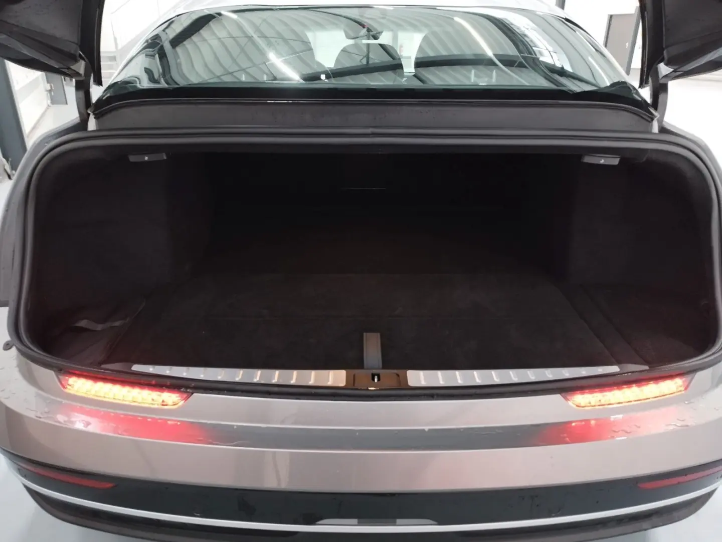 Air Grand Touring 611kW Pano SoundPro 3DView 21