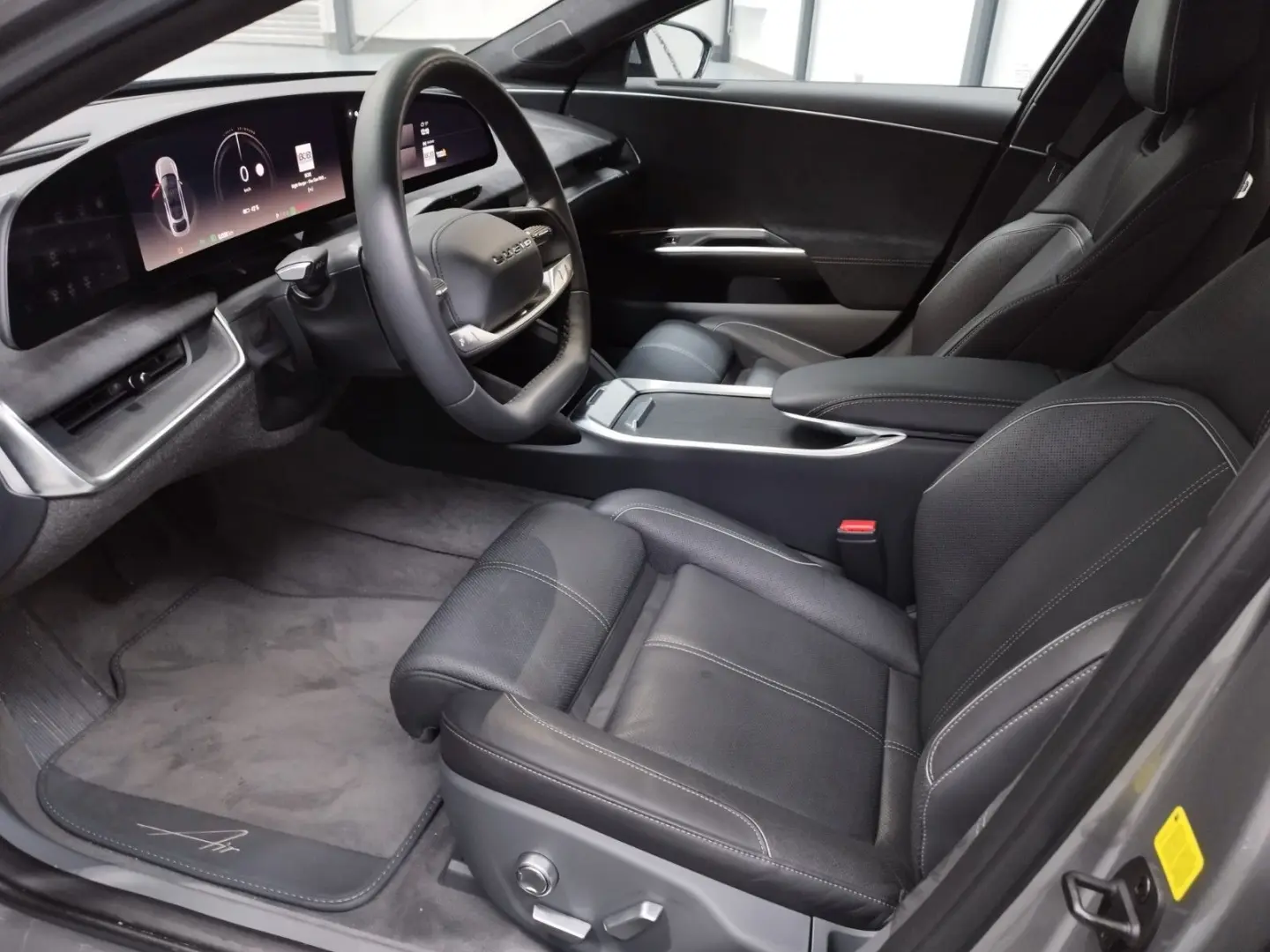 Air Grand Touring 611kW Pano SoundPro 3DView 21