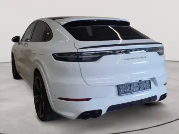 Cayenne Turbo S E-Hybrid Coupe 22´