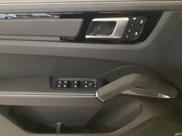 Cayenne Turbo S E-Hybrid Coupe 22´