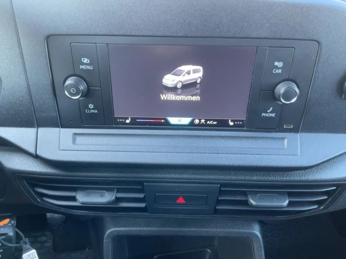 Caddy 2.0 TDI LED+2xPDC+GRA+SHZ+ZV+5-SITZER-DAB+