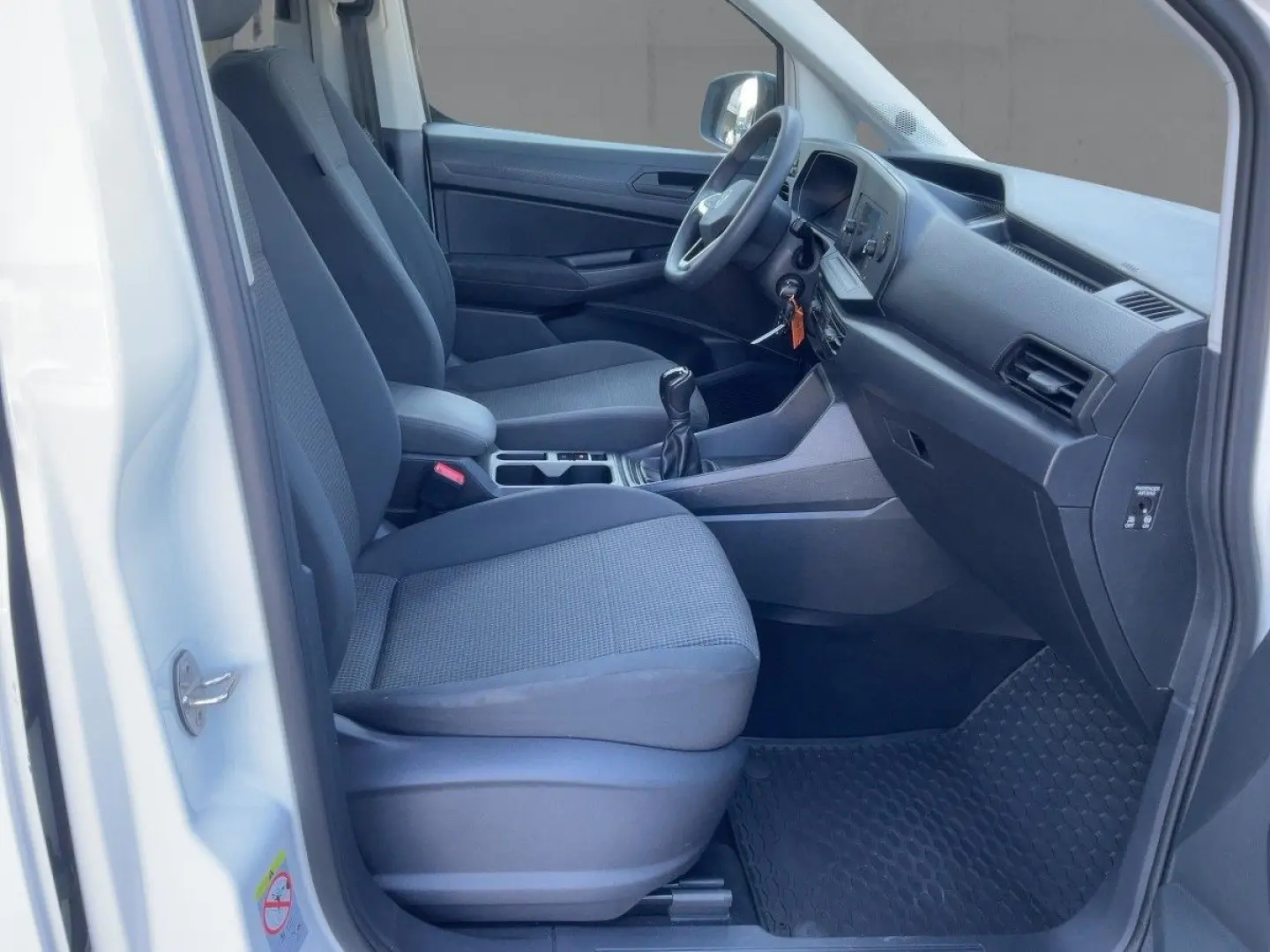 Caddy 2.0 TDI LED+2xPDC+GRA+SHZ+ZV+5-SITZER-DAB+
