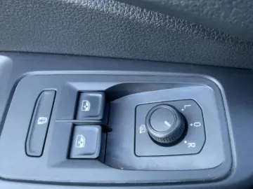 Caddy 2.0 TDI LED+2xPDC+GRA+SHZ+ZV+5-SITZER-DAB+