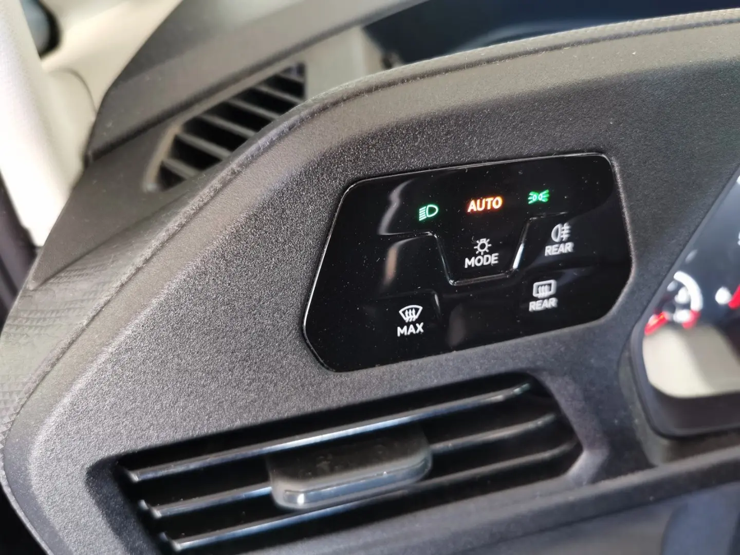 Caddy Basis Klimaautomatik*