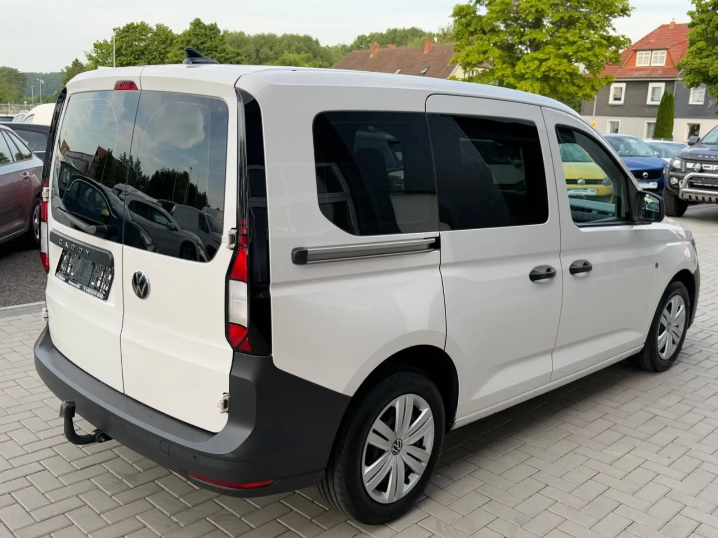 Caddy 5 Sitzer. 1 HAND*TEMPO*SHZ*PDC*AHK*