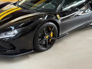 F8 Tributo Coupé/CARBON/WARRANTY/MWST. AUSWEISB.