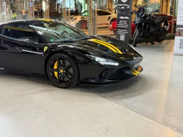 F8 Tributo Coupé/CARBON/WARRANTY/MWST. AUSWEISB.