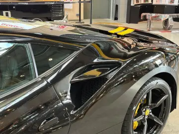F8 Tributo Coupé/CARBON/WARRANTY/MWST. AUSWEISB.