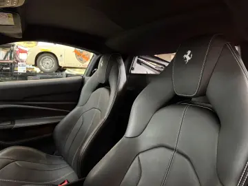 F8 Tributo Coupé/CARBON/WARRANTY/MWST. AUSWEISB.