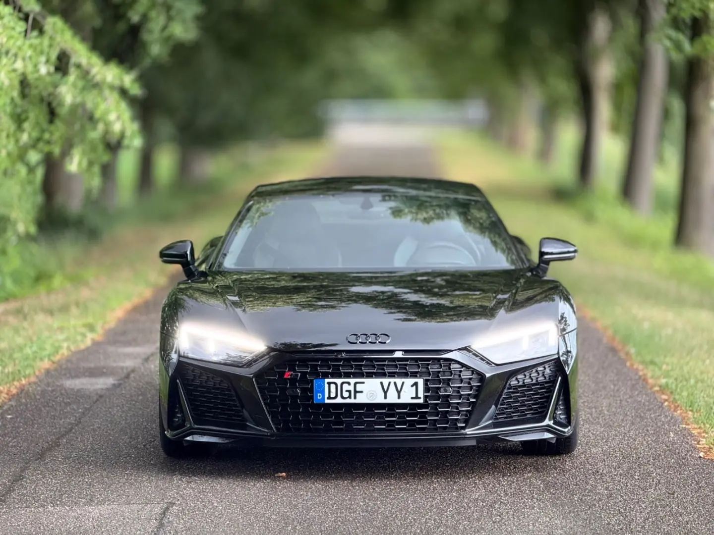 R8 Coupe 5.2 FSI RWD performance *1-HD*