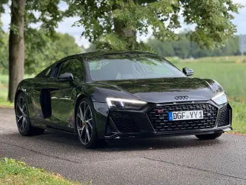 R8 Coupe 5.2 FSI RWD performance *1-HD*
