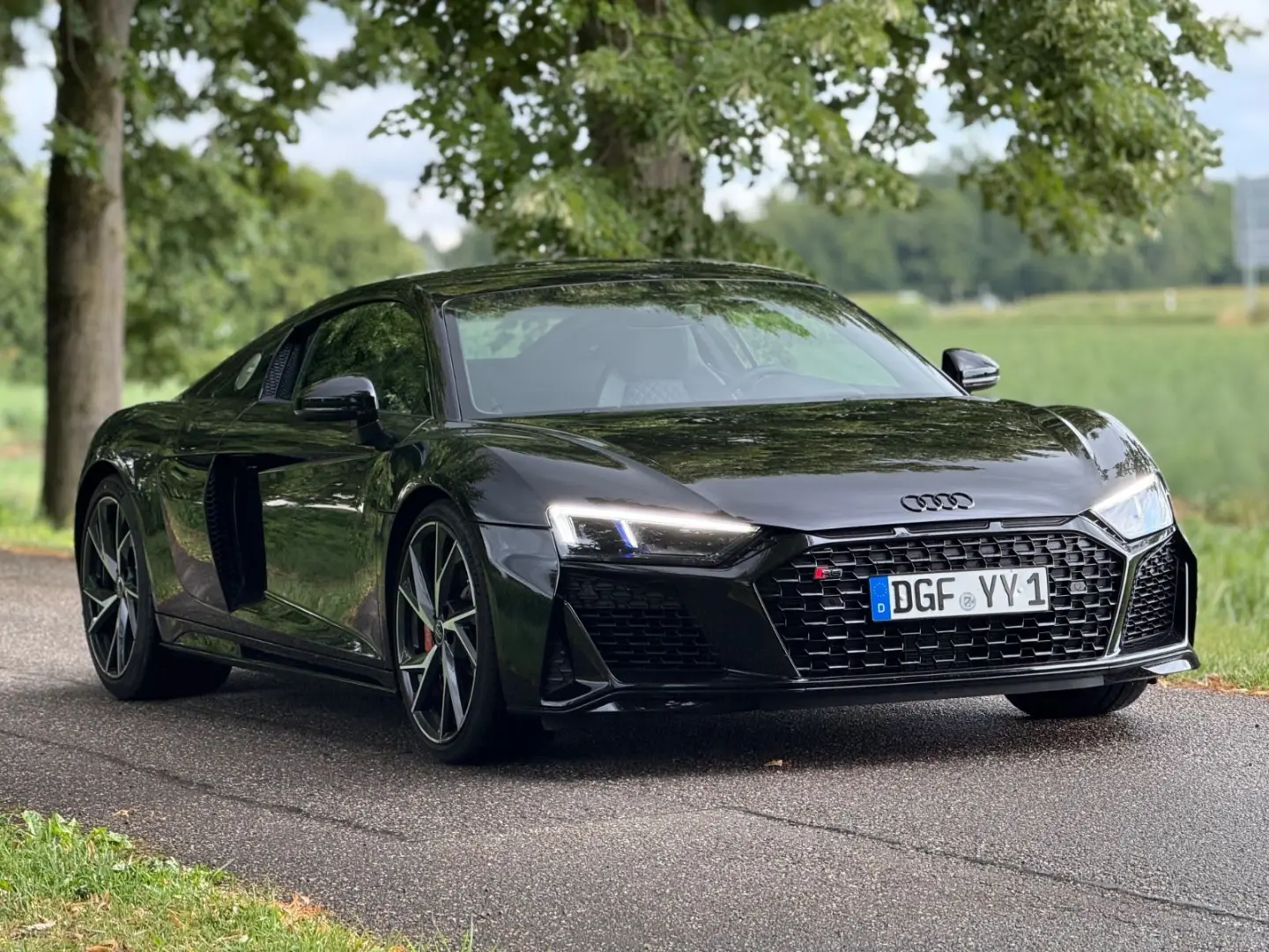 R8 Coupe 5.2 FSI RWD performance *1-HD*