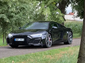 R8 Coupe 5.2 FSI RWD performance *1-HD*