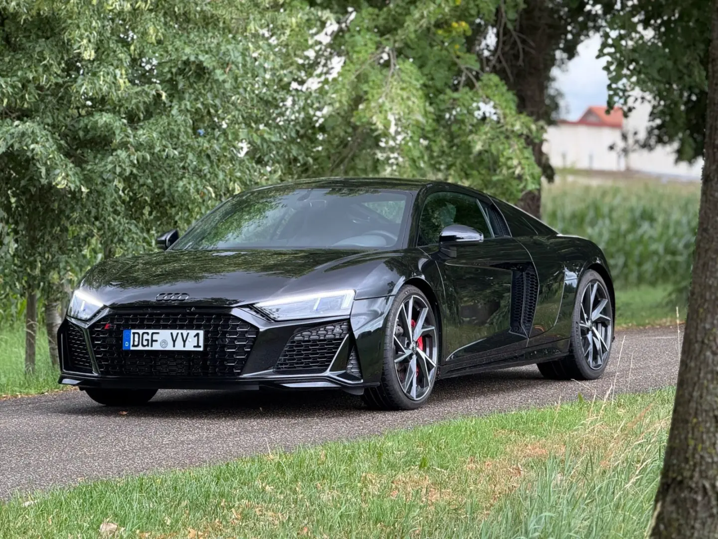 R8 Coupe 5.2 FSI RWD performance *1-HD*