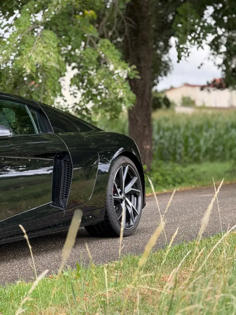 R8 Coupe 5.2 FSI RWD performance *1-HD*