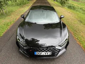 R8 Coupe 5.2 FSI RWD performance *1-HD*
