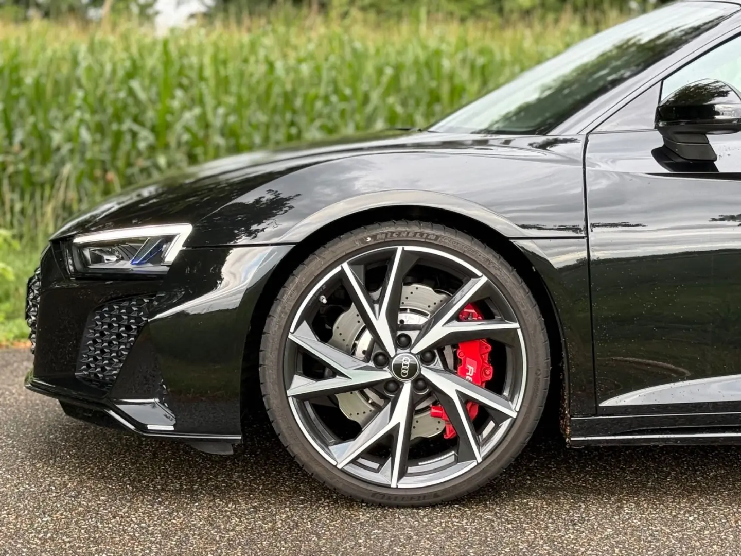 R8 Coupe 5.2 FSI RWD performance *1-HD*