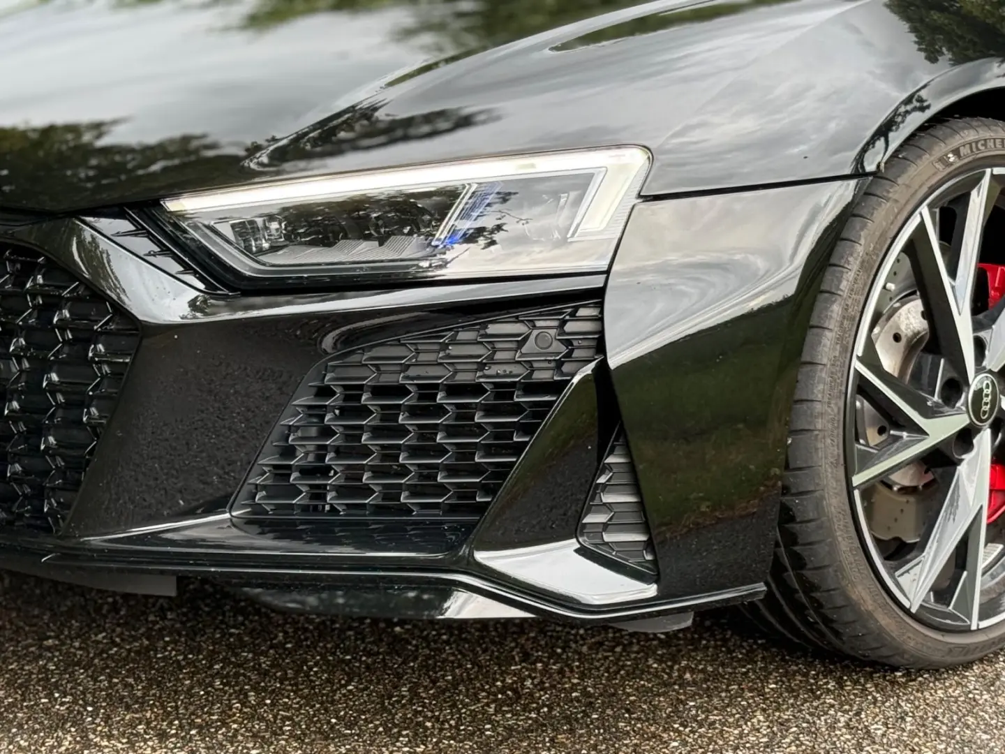 R8 Coupe 5.2 FSI RWD performance *1-HD*