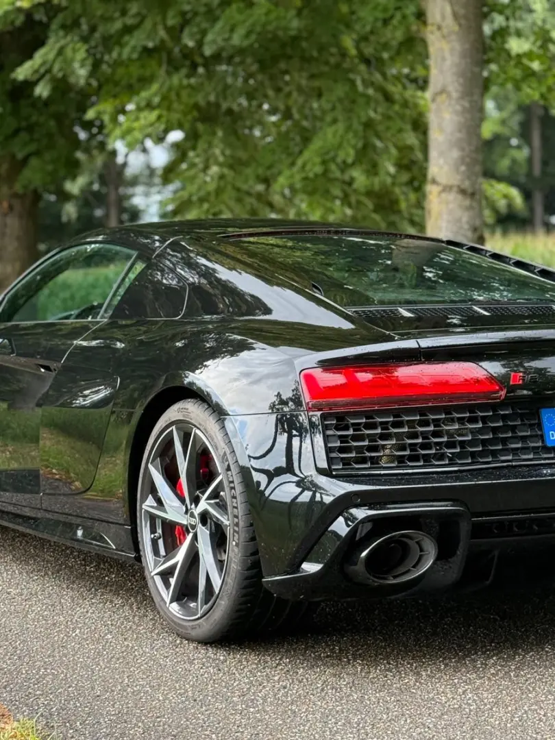 R8 Coupe 5.2 FSI RWD performance *1-HD*
