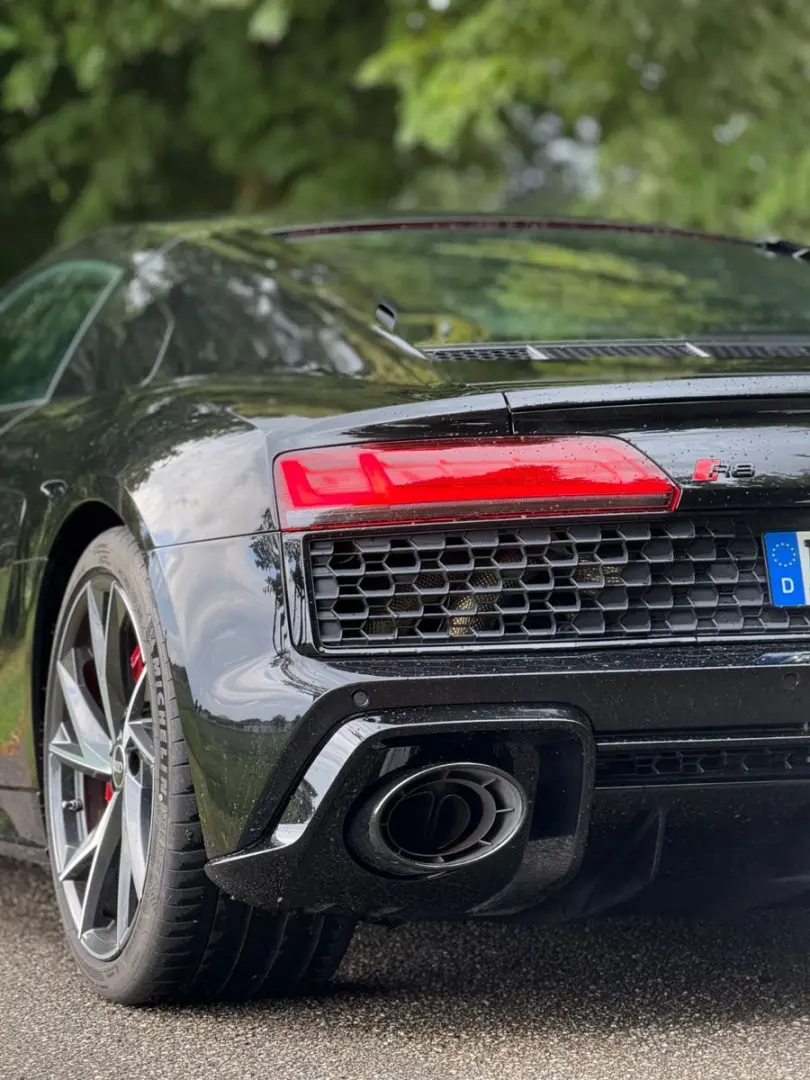 R8 Coupe 5.2 FSI RWD performance *1-HD*