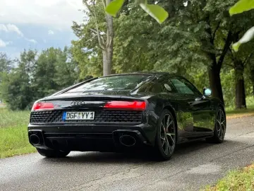 R8 Coupe 5.2 FSI RWD performance *1-HD*