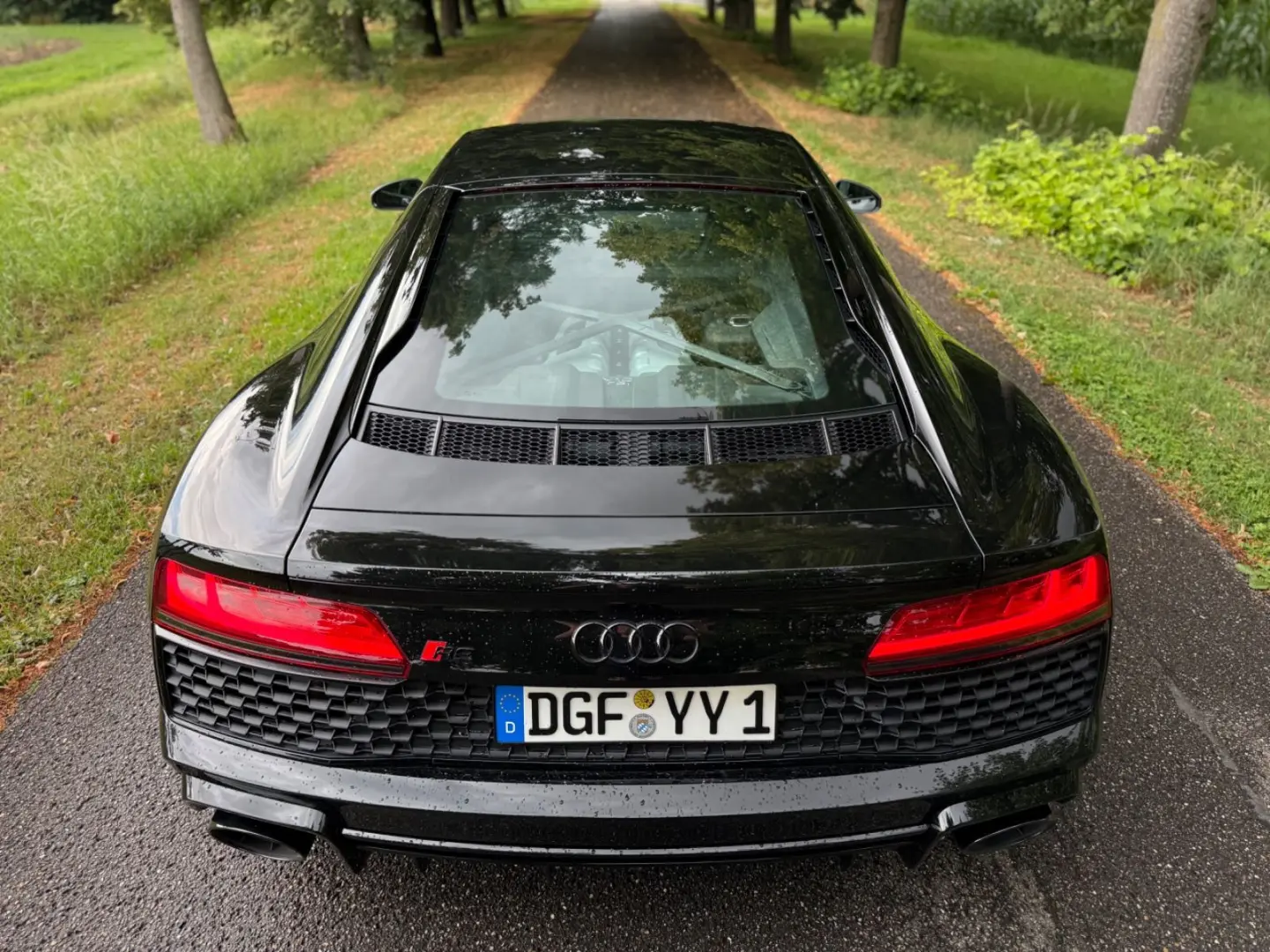 R8 Coupe 5.2 FSI RWD performance *1-HD*