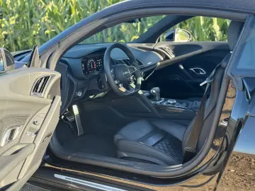 R8 Coupe 5.2 FSI RWD performance *1-HD*