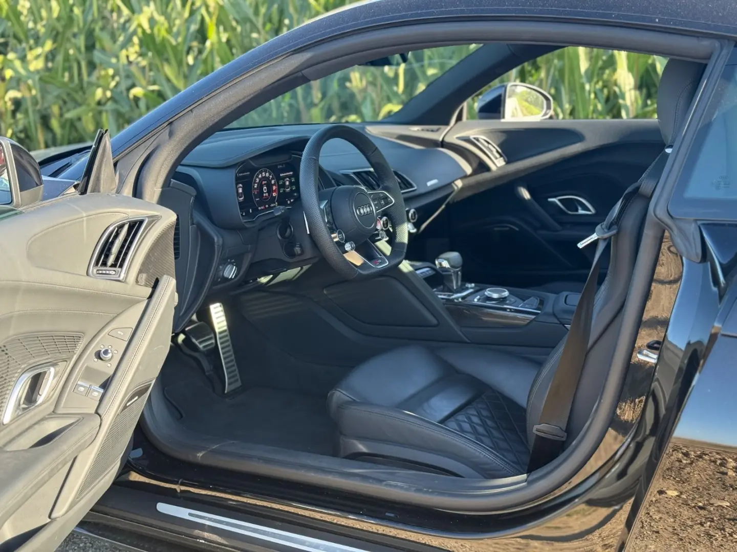 R8 Coupe 5.2 FSI RWD performance *1-HD*