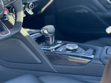 R8 Coupe 5.2 FSI RWD performance *1-HD*