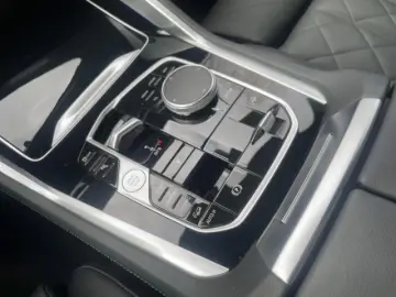 X6 XDRIVE30D M SPORT HUD StandHZG AHK Pano Massa