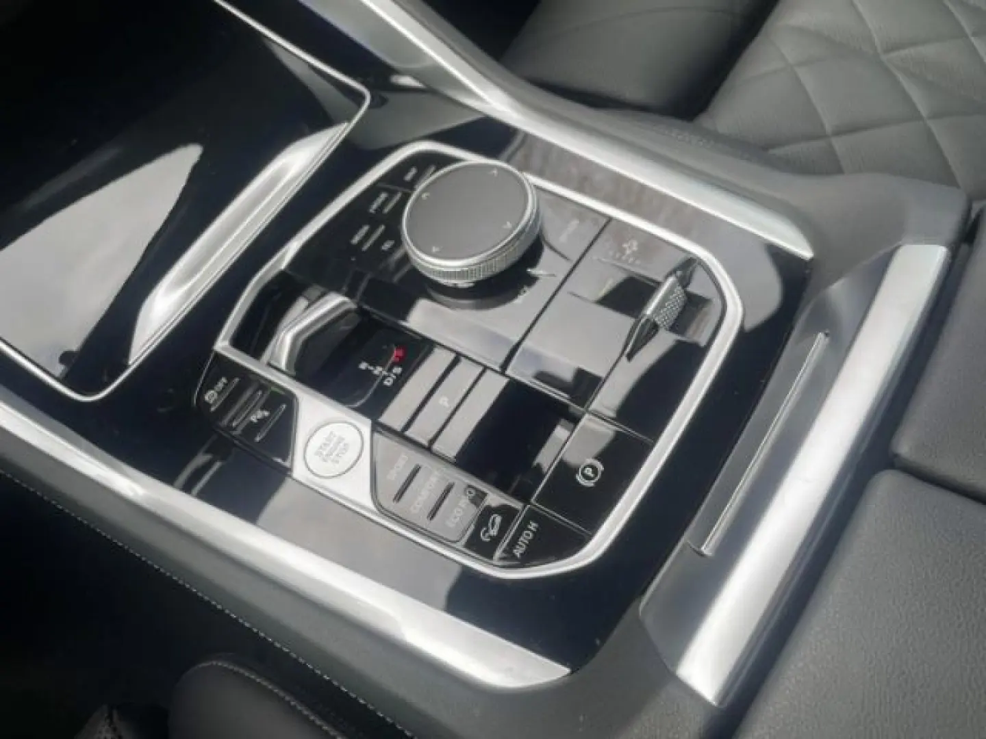 X6 XDRIVE30D M SPORT HUD StandHZG AHK Pano Massa