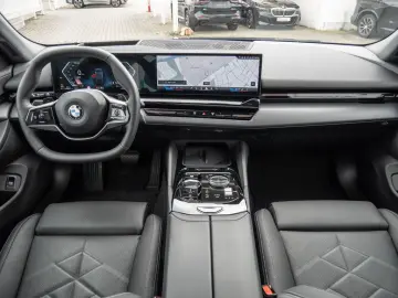 520d xDrive PANO+STANDHZG+HUD+ACC+HK