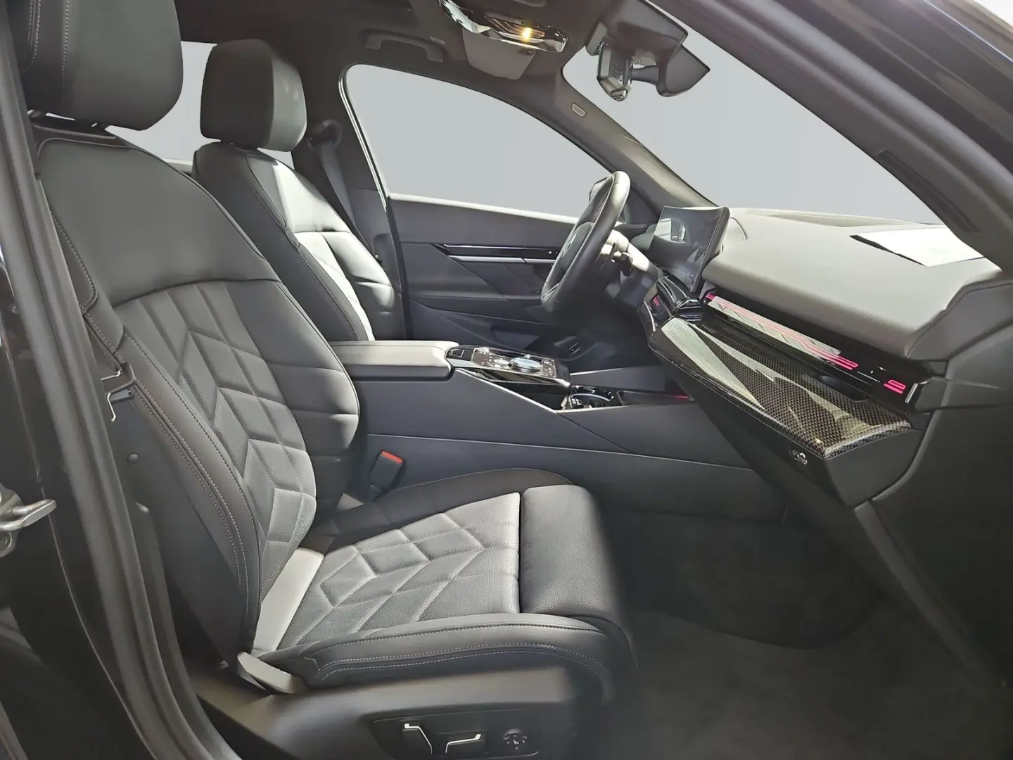 520d xDrive Limousine 573€ netto/mtl*M Sportpake