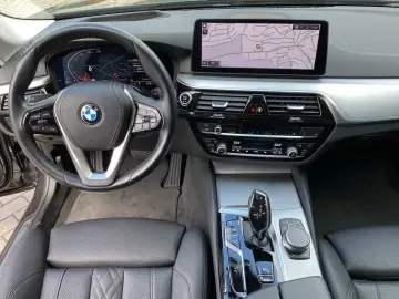 520d A xDrive HUD/LED+/4xAC/CAM/DAB/HiFi/AMBI HU