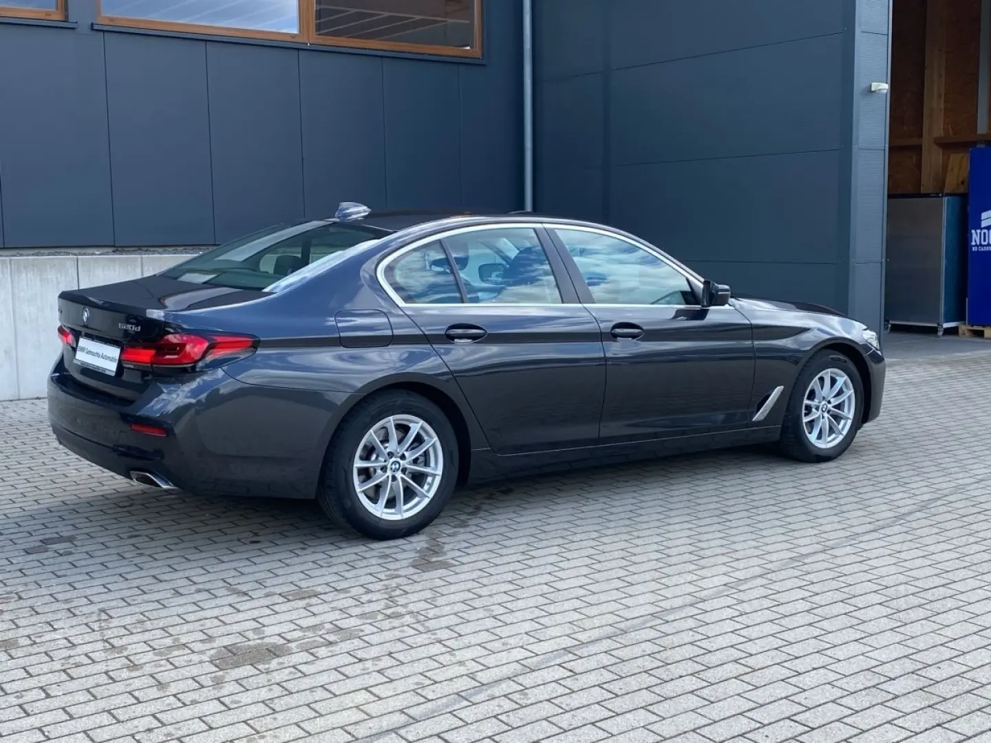 520d A xDrive HUD/LED+/4xAC/CAM/DAB/HiFi/AMBI HU