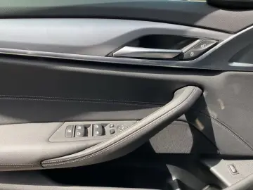 520d A xDrive HUD/LED+/4xAC/CAM/DAB/HiFi/AMBI HU
