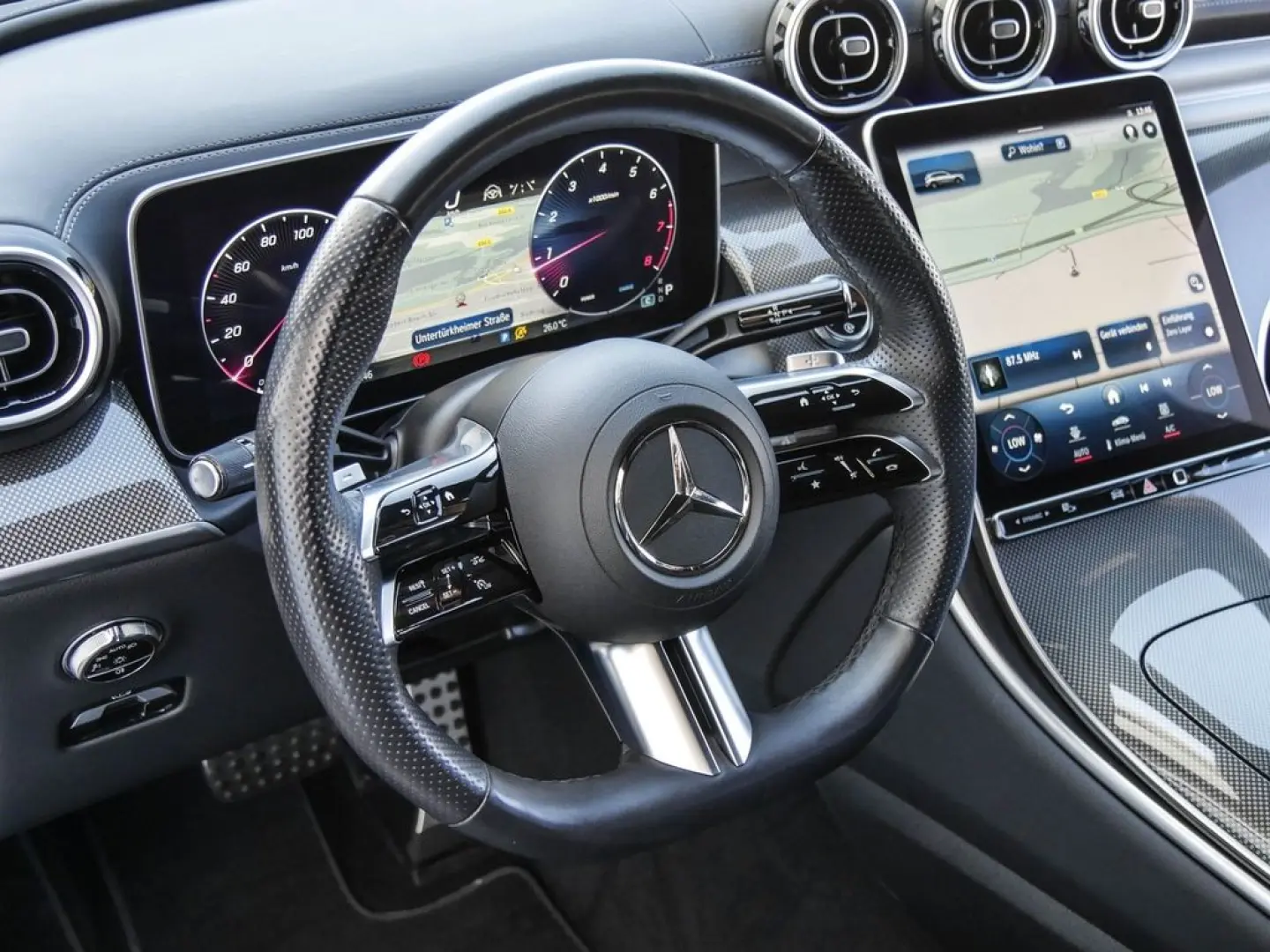 GLC 200 4M |AMG|NIGHT|KAM|DISTR|LED|NAVI|KEYL|LM