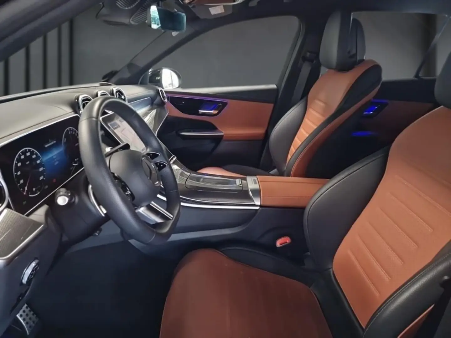 GLC 300 e 4M AMG+MBUX+DISTRONIC+AMBIENTE+AHK