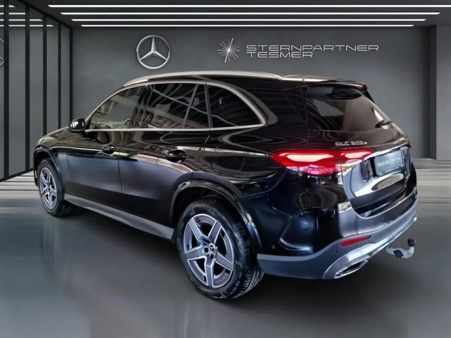 GLC 300 e 4M AMG+MBUX+DISTRONIC+AMBIENTE+AHK